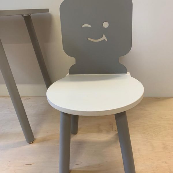 krzesełko dla dzieci ludzik z klocków