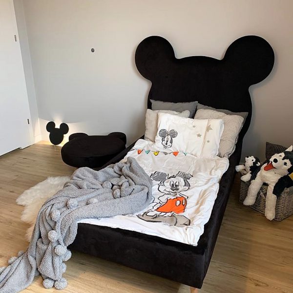 łóżko dla dziecka w kształcie myszki Mickey